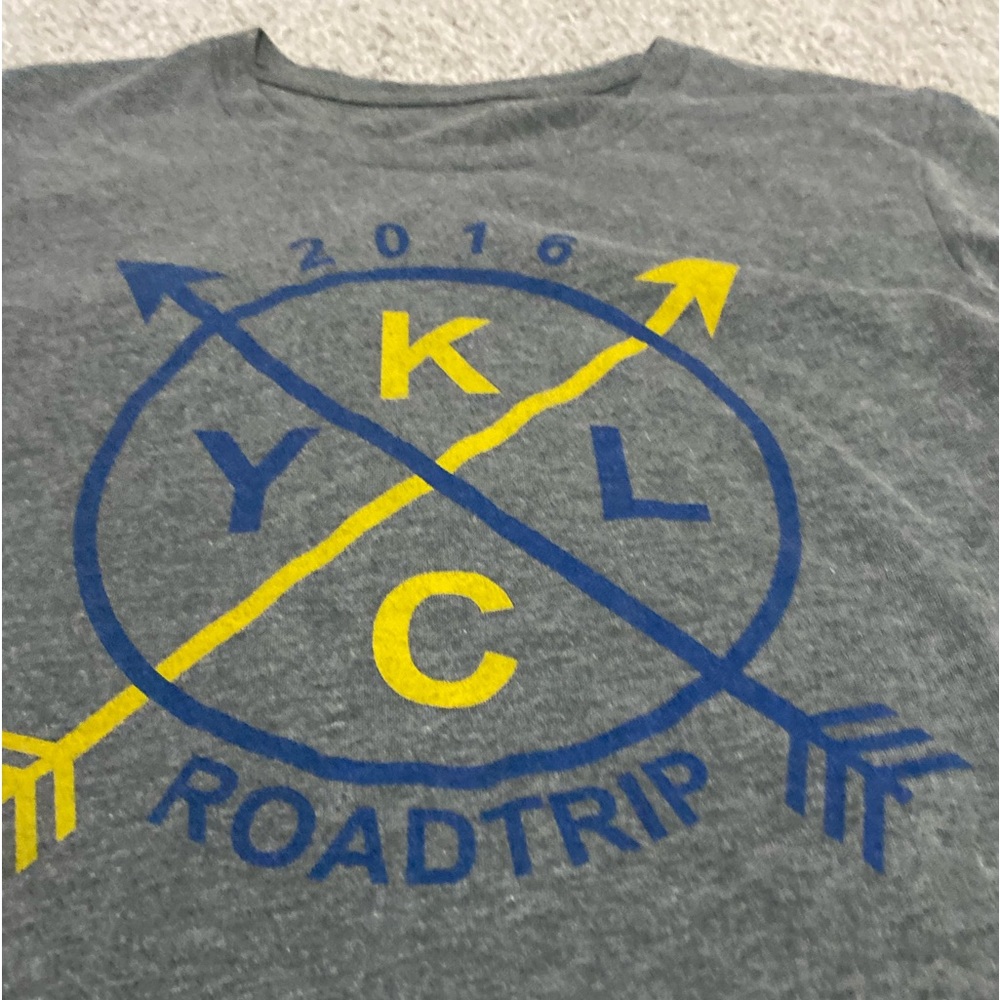 Grey T shirt